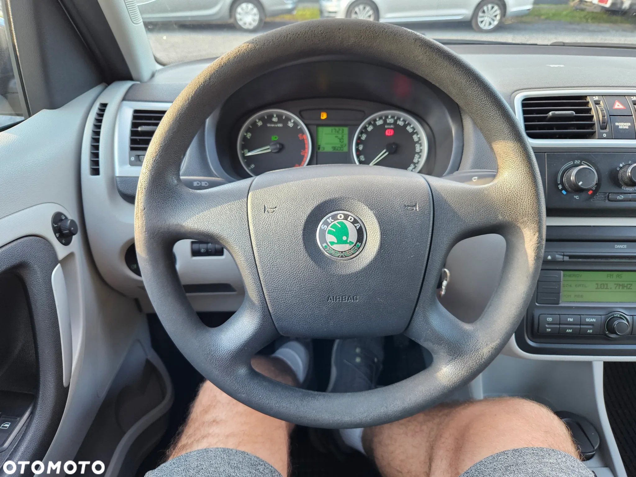 Skoda Roomster 1.4 16V Elegance - 9