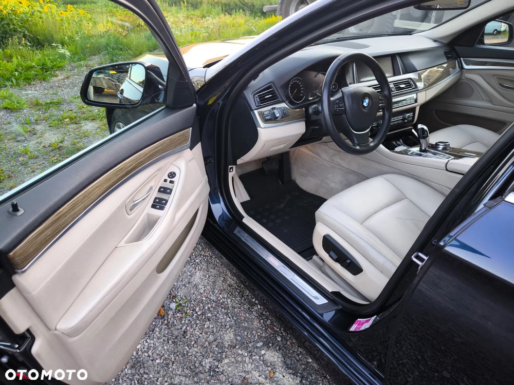 BMW Seria 5 520d xDrive Modern Line - 9
