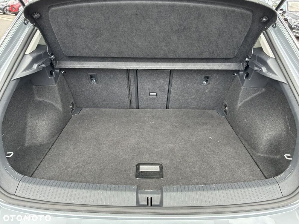 Volkswagen T-Roc - 15
