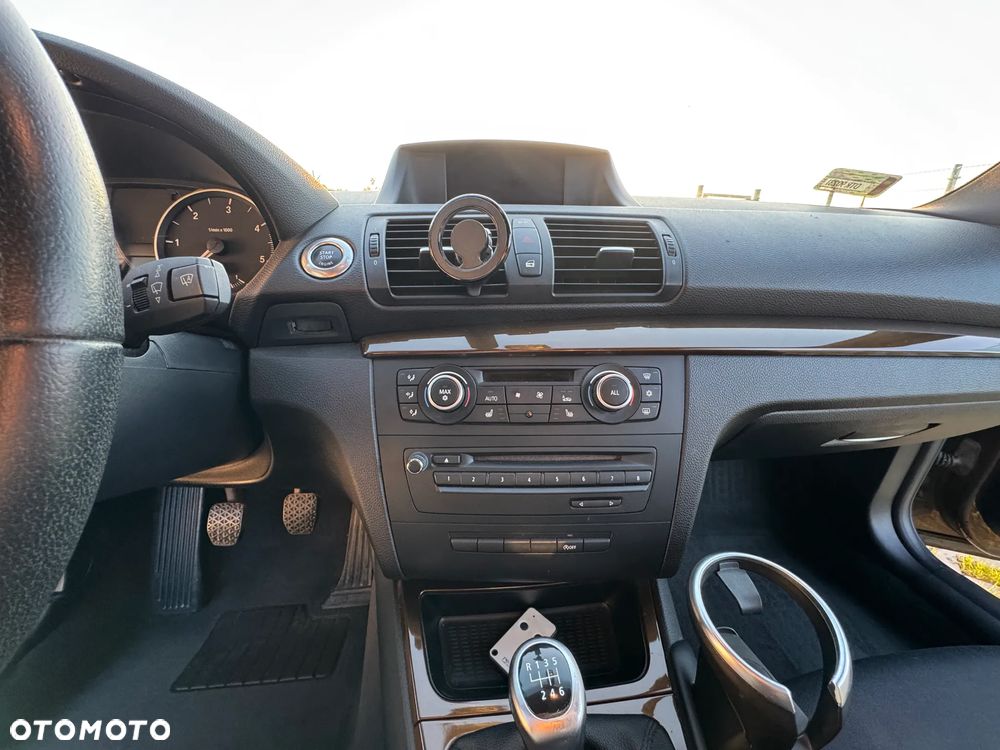 BMW Seria 1 118d DPF - 14