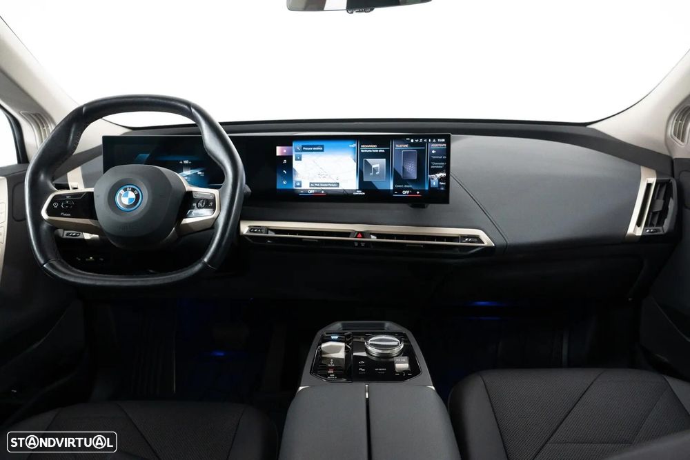 BMW iX xDrive 40 - 4