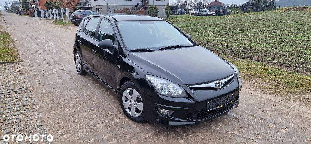 Hyundai i30 i30cw 1.4 UEFA EURO 2012 Edition - 9