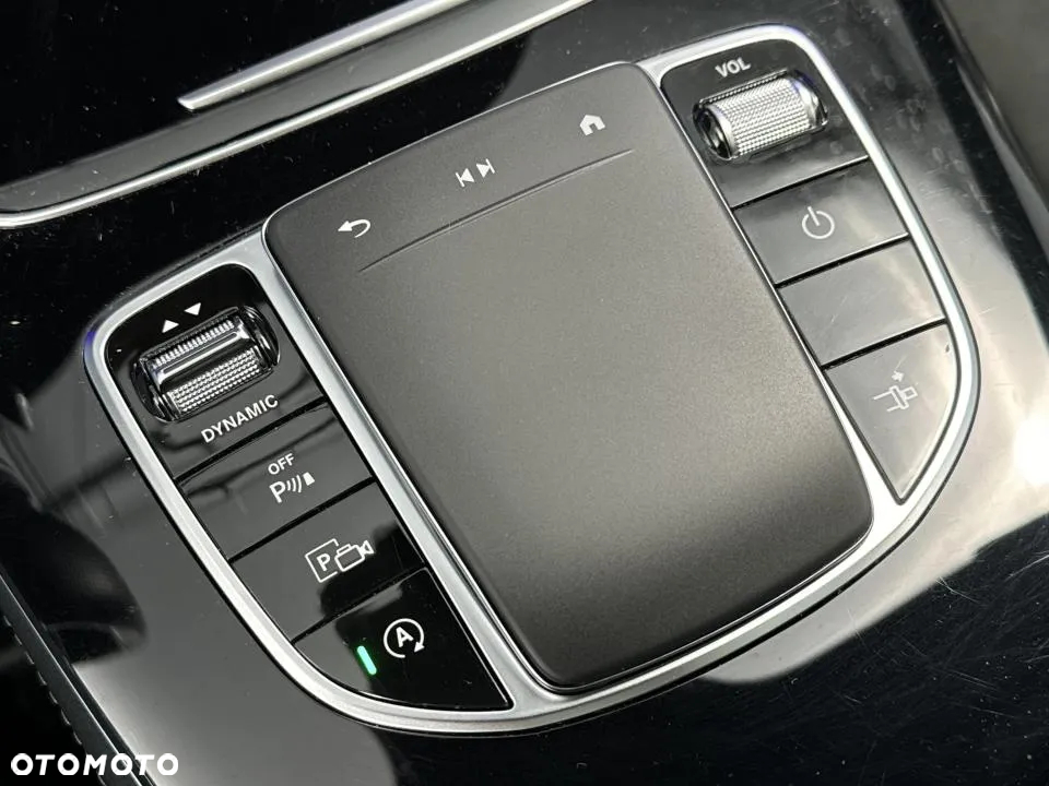 Mercedes-Benz Klasa E 220 d 4Matic Coupe 9G-TRONIC AMG Line - 19