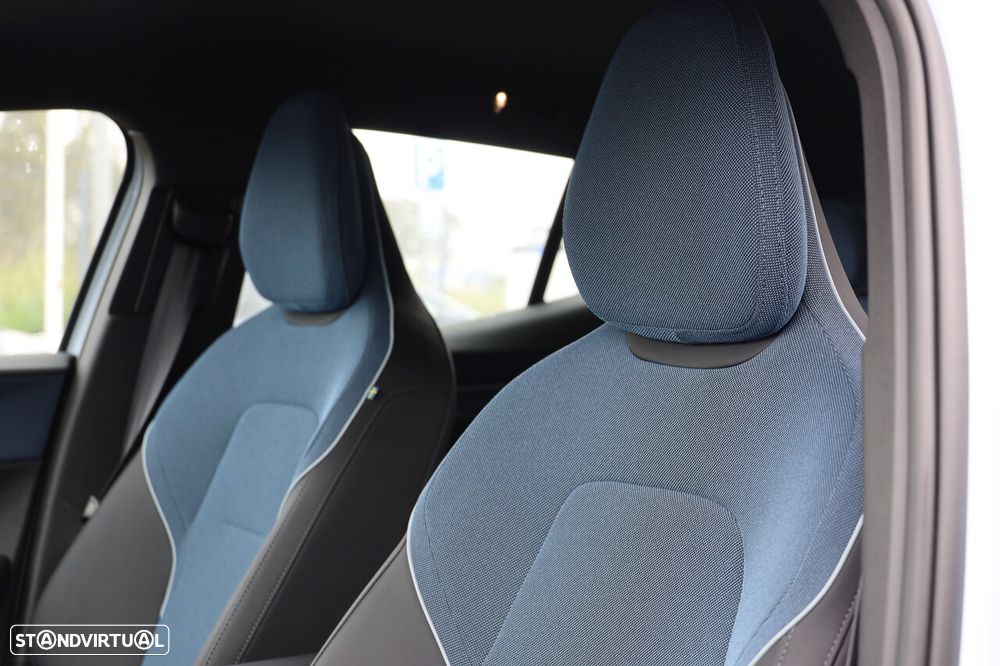 Volvo EX30 51 kWh Single Motor Plus - 7