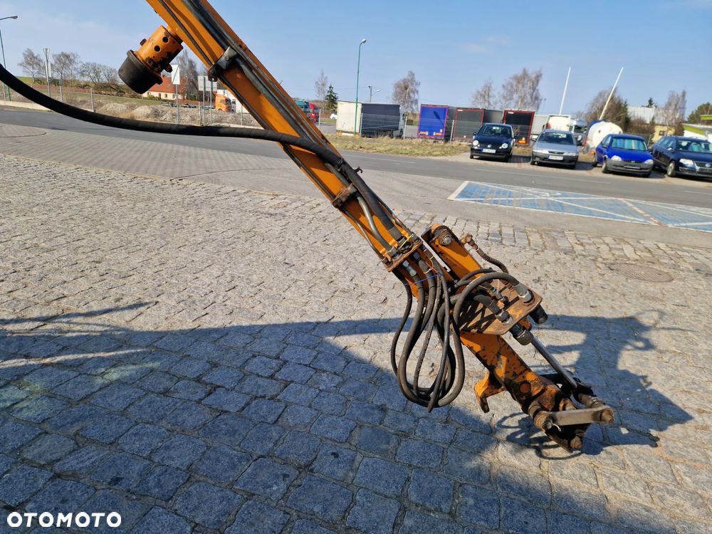 Renault 106-54 z kosiarką boczną - 16