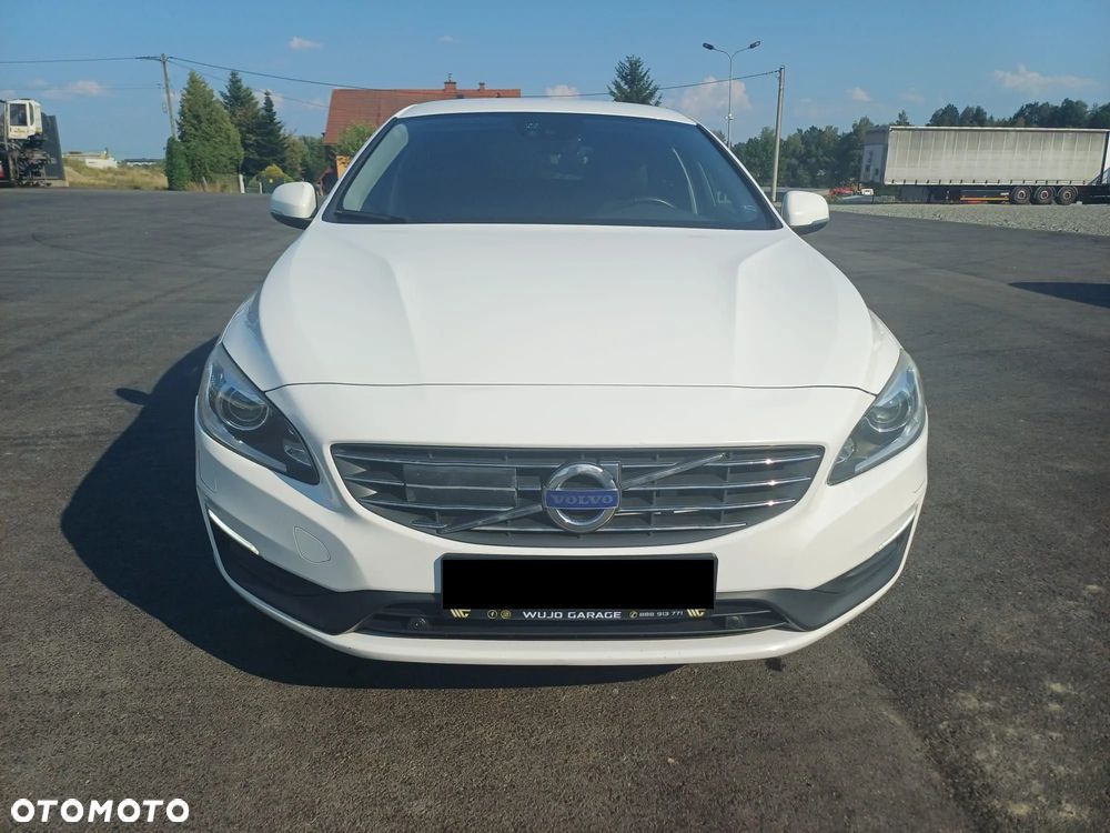 Volvo V60 D2 Geartronic Kinetic - 3