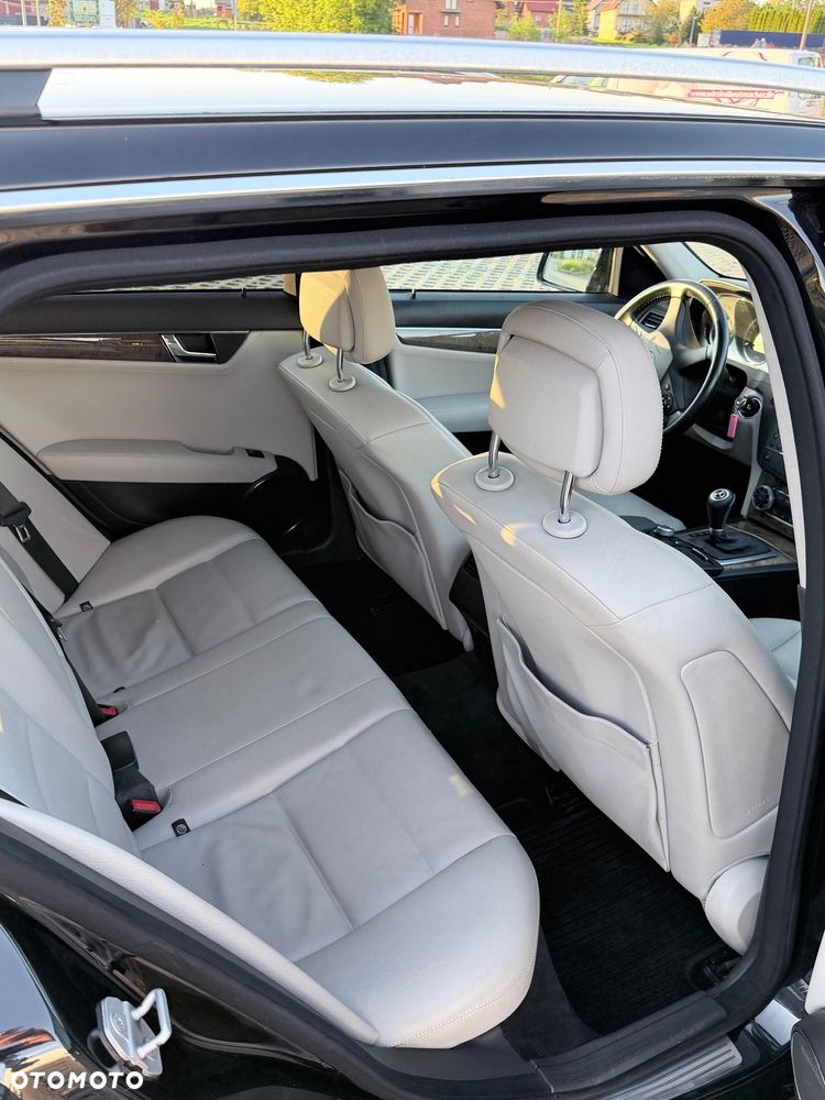 Mercedes-Benz Klasa C 250 CDI DPF Automatik BlueEFFICIENCY SPORT EDITION - 9