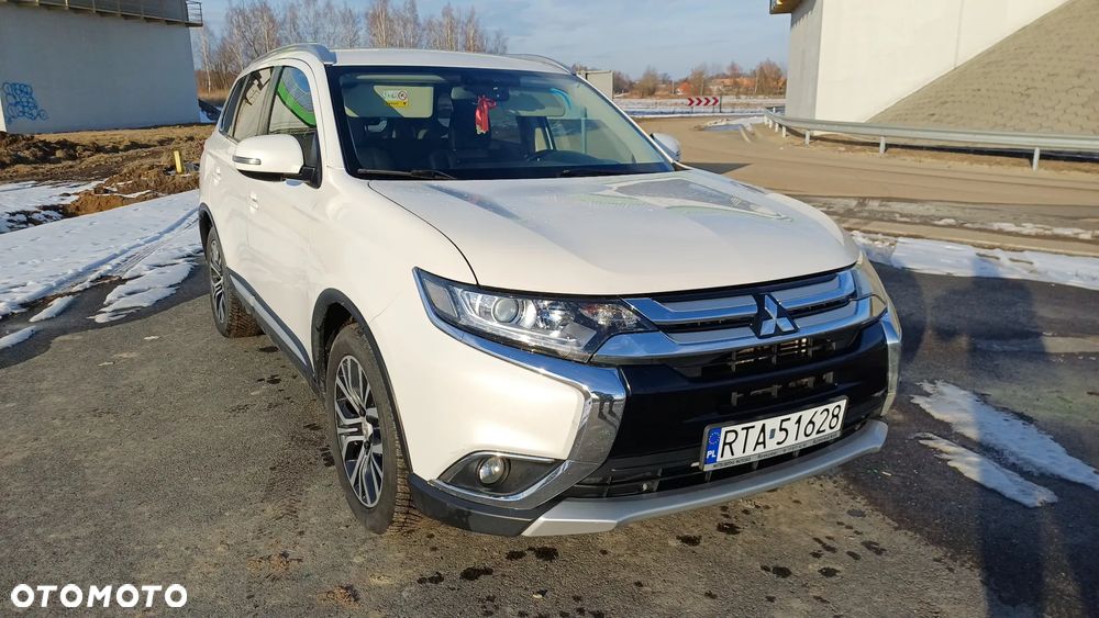 Mitsubishi Outlander - 4