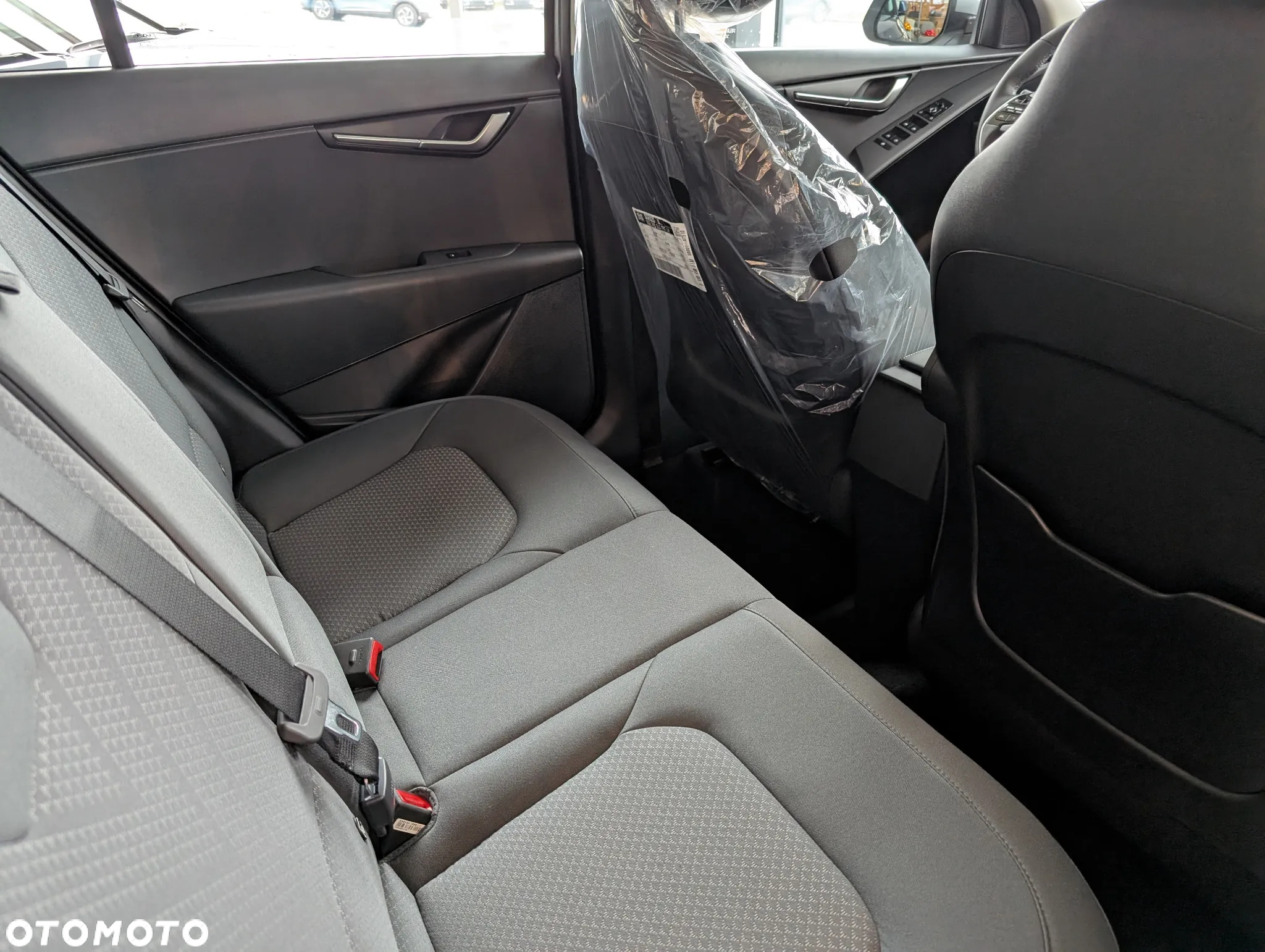 Kia Niro 1.6 GDI Hybrid M - 6