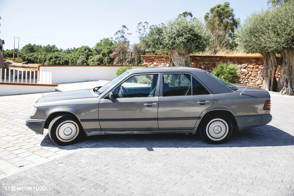 Mercedes-Benz W124 (1984-1997) 200 D - 12