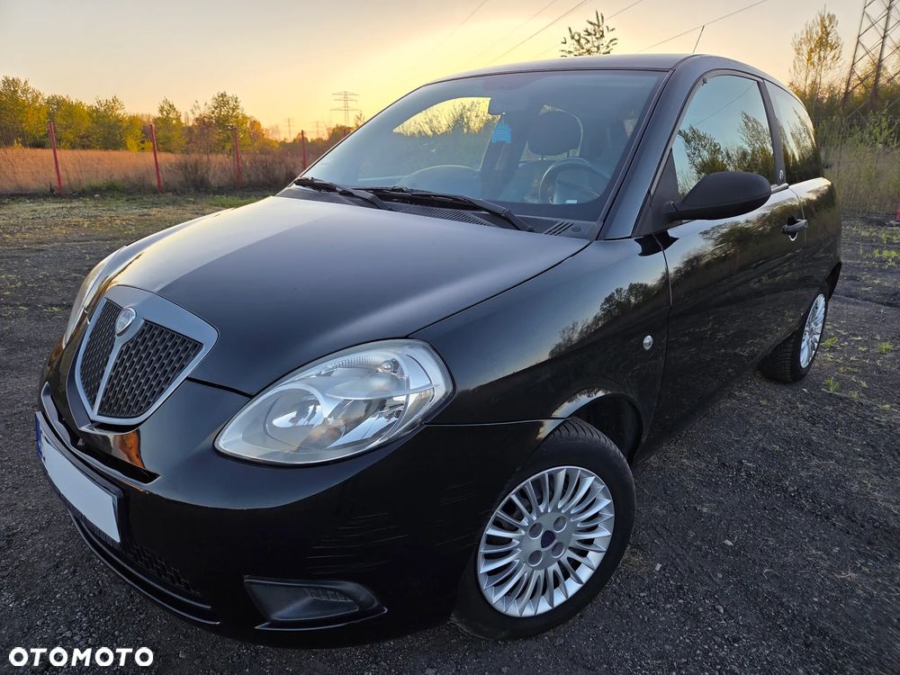 Lancia Ypsilon Y 1.2 8v Oro - 2