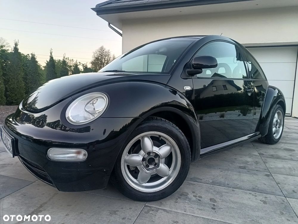 Volkswagen New Beetle - 1