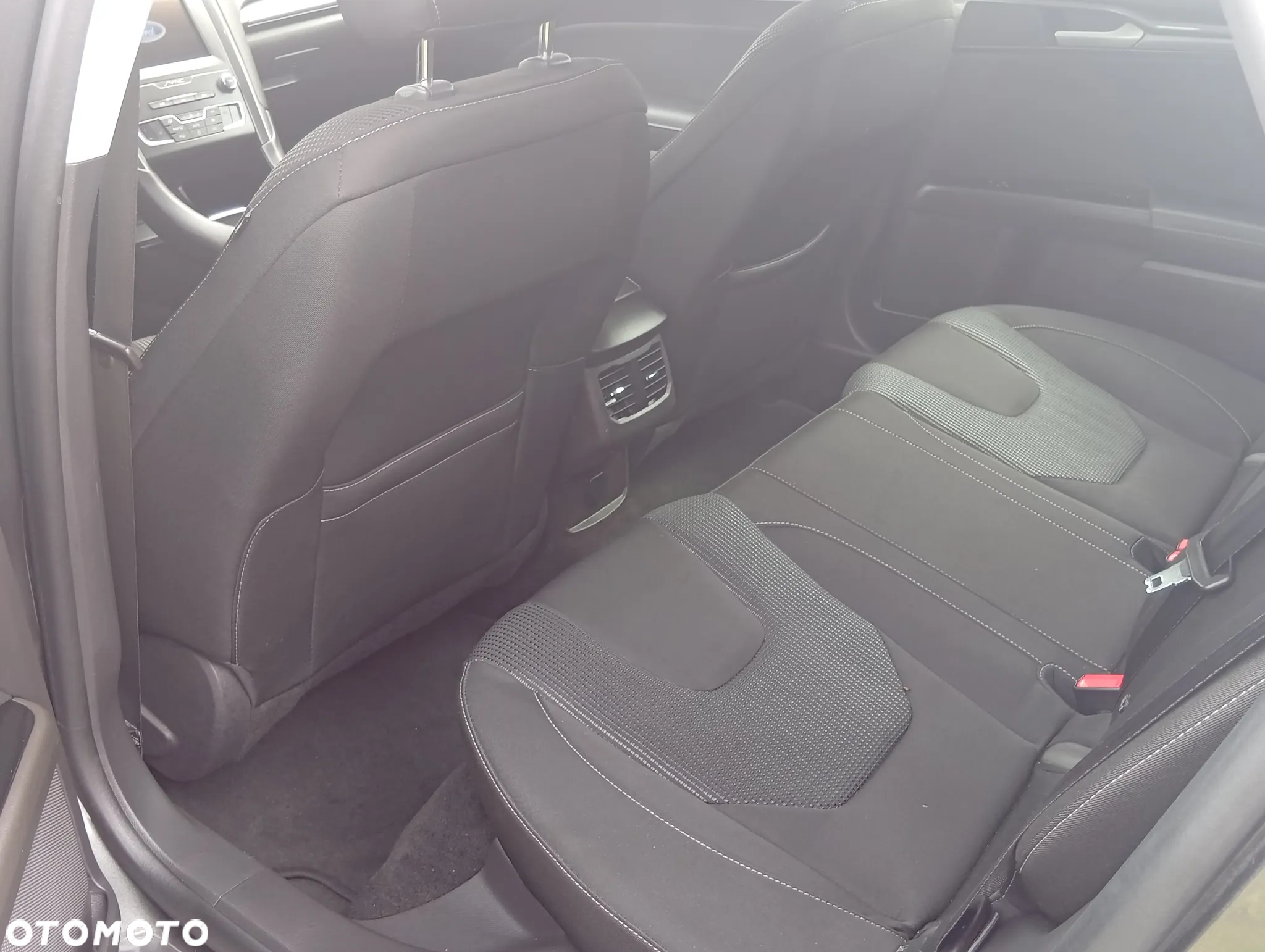 Ford Mondeo 2.0 EcoBlue Titanium - 11