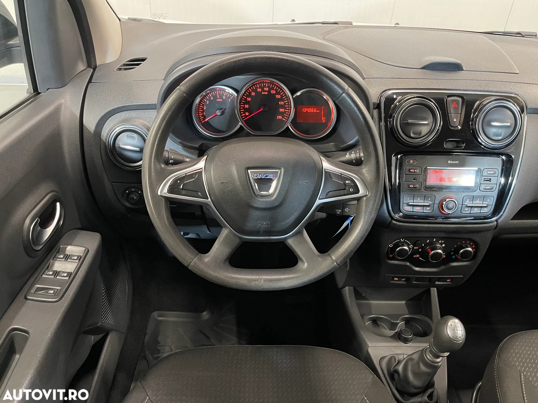 Dacia Lodgy 1.5 Blue dCi Laureate - 6