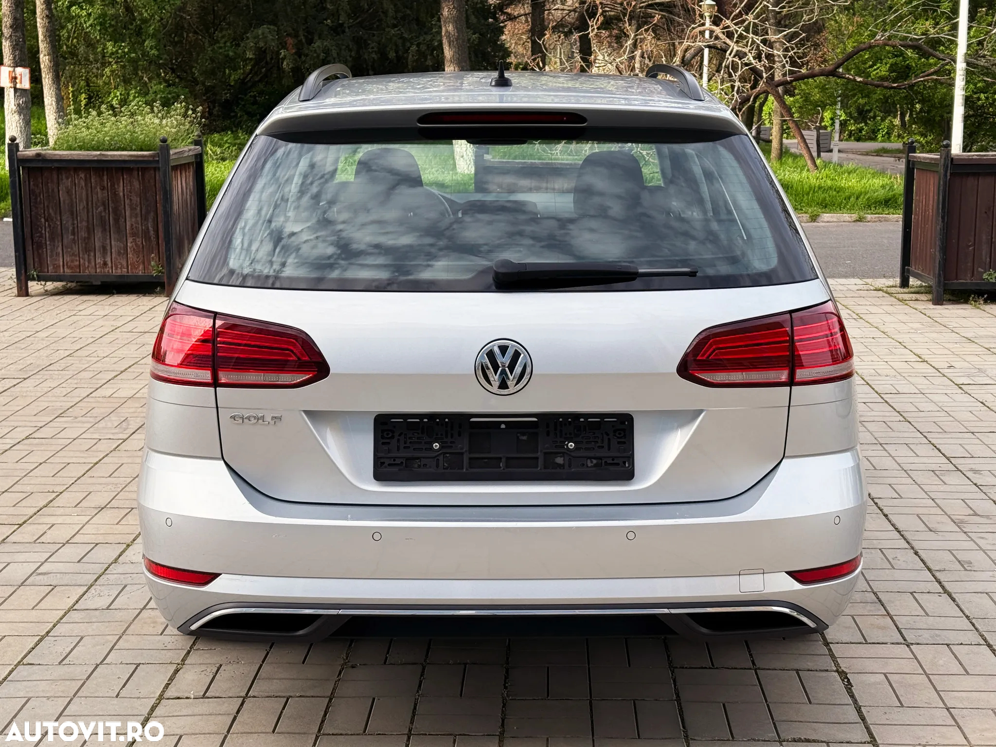 Volkswagen Golf Variant 1.6 TDI SCR Comfortline - 10