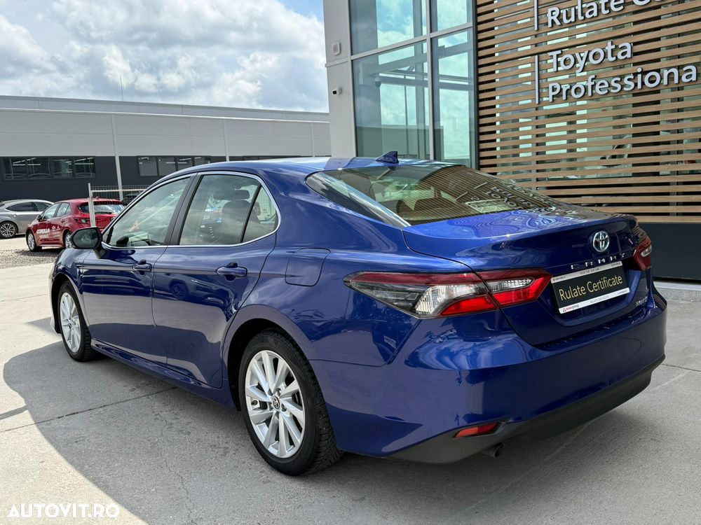 Toyota Camry 2.5 Business - 8