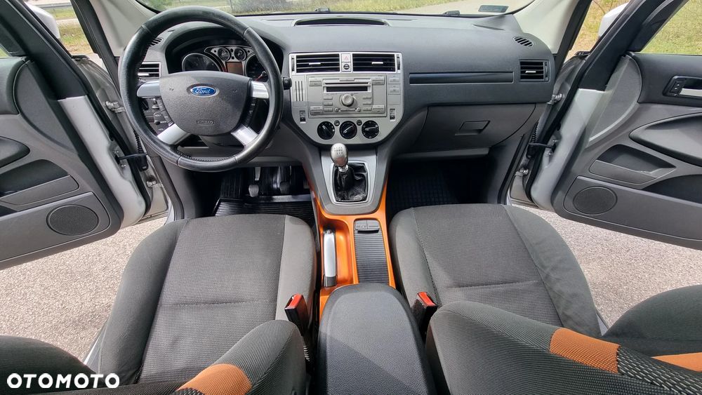 Ford Kuga 2.0 TDCi 2x4 Trend - 32
