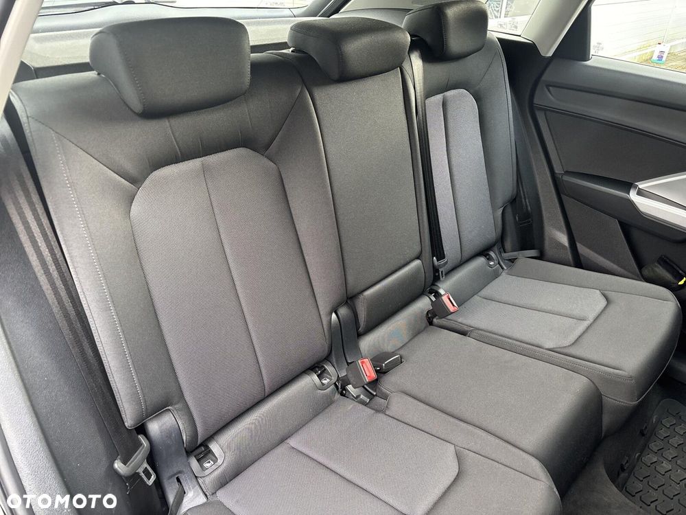 Audi Q3 - 30