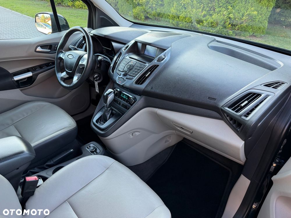 Ford Transit Connect - 17