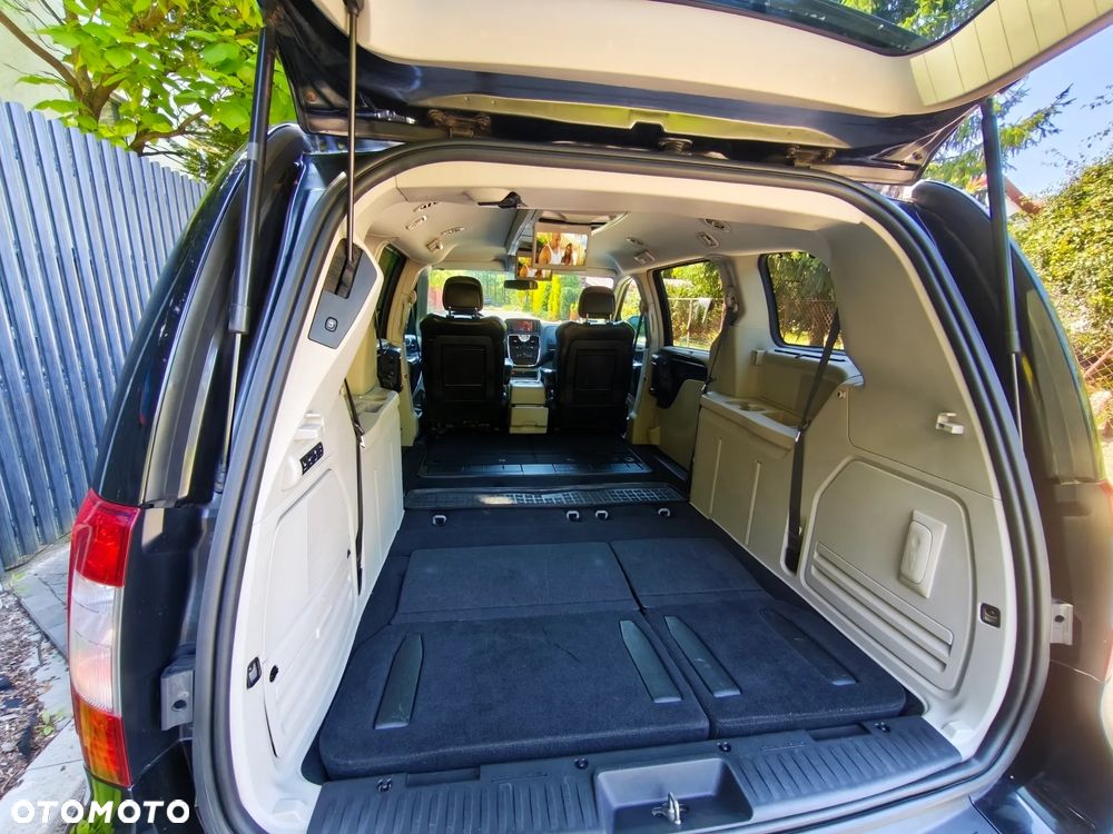 Lancia Voyager 3.6 Platinum - 21
