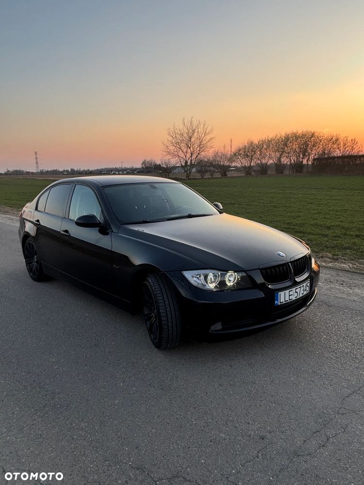 BMW Seria 3 318i - 1