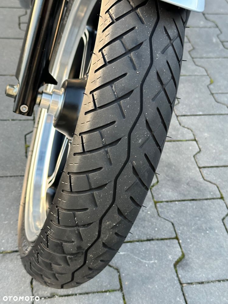 Triumph Bonneville - 19