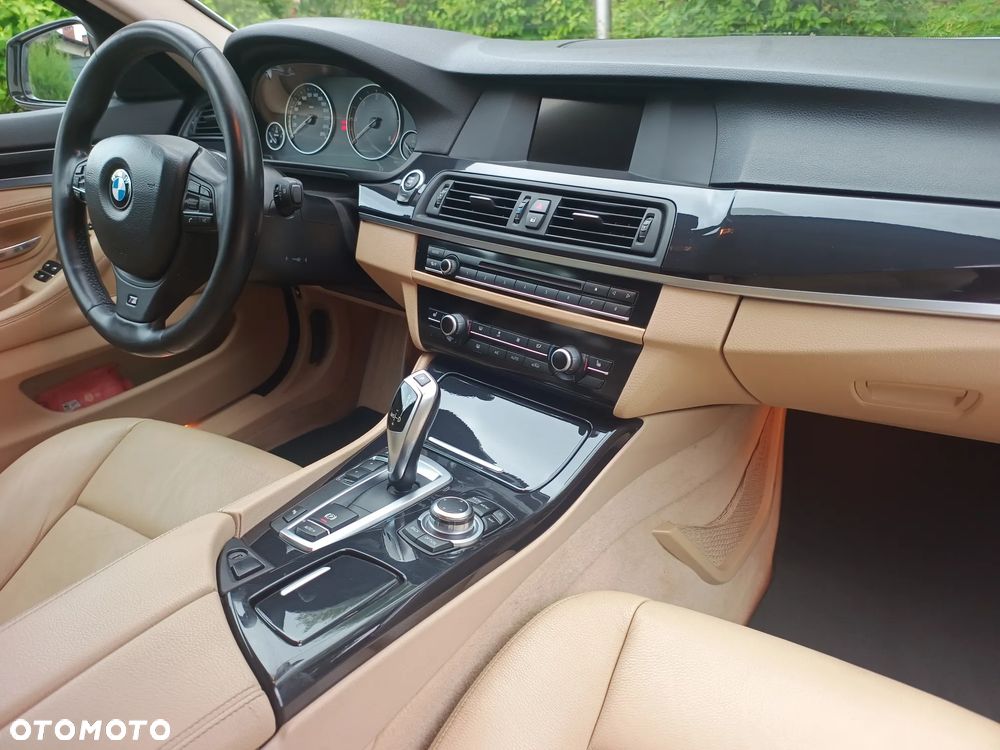 BMW Seria 5 520d xDrive Luxury Line - 18