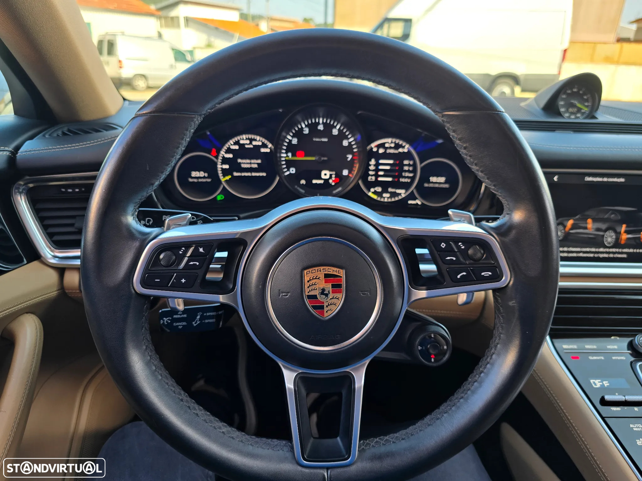 Porsche Panamera Sport Turismo 4 E-Hybrid - 30