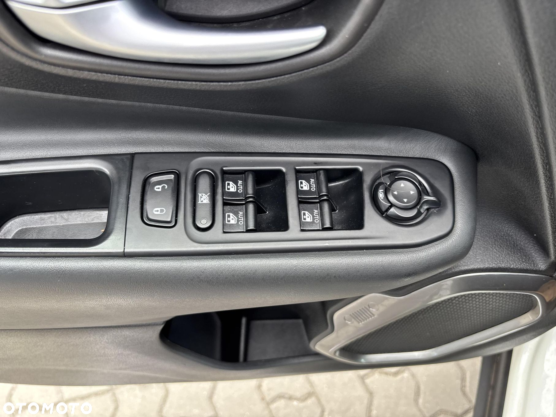 Jeep Renegade 1.0 GSE T3 Turbo Longitude FWD S&S - 14
