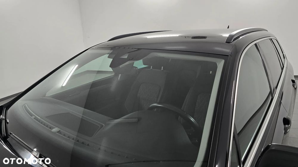 Volkswagen Passat - 12
