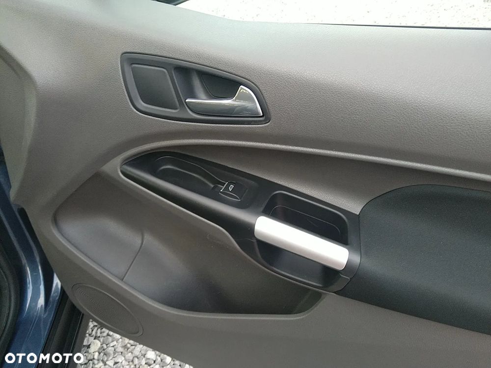 Ford Tourneo Connect - 8