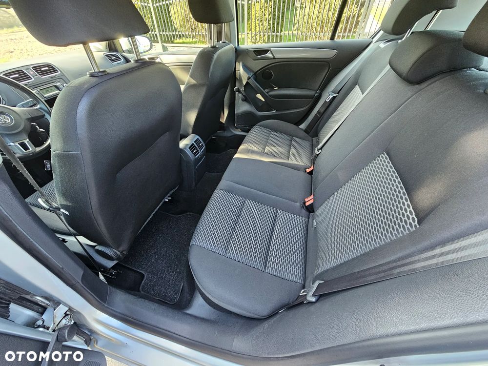 Volkswagen Golf - 16