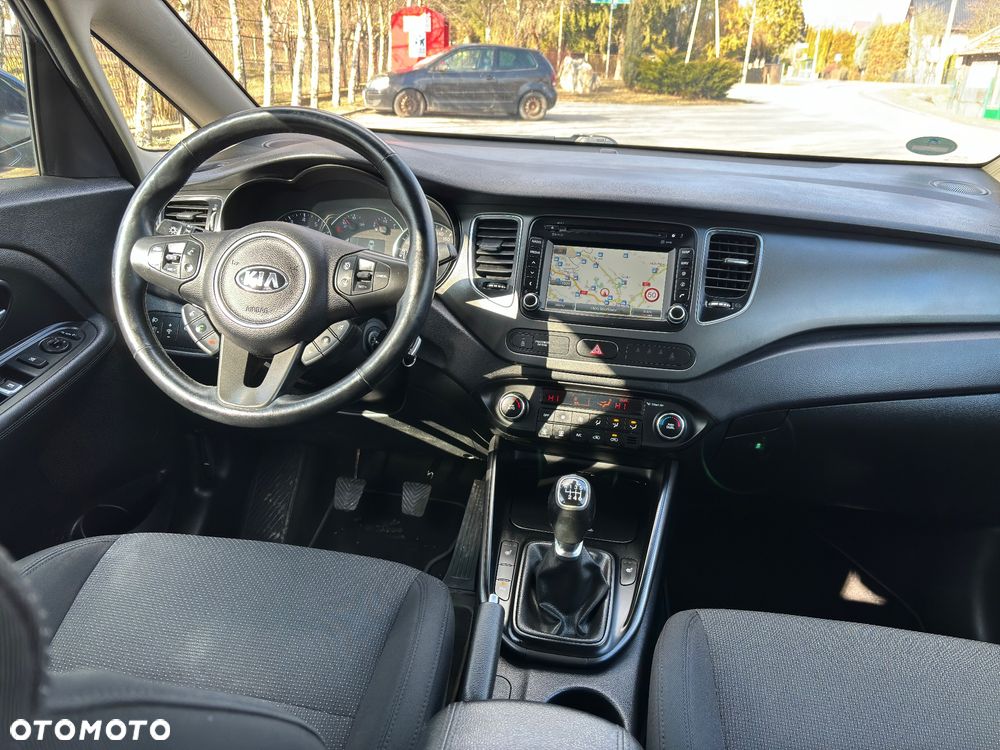 Kia Carens 1.6 GDI UEFA EURO 2016 - 7