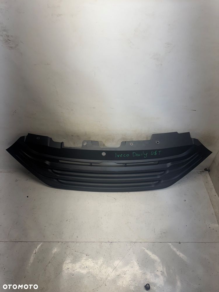 GRILL IVECO DAILY 19< - 1