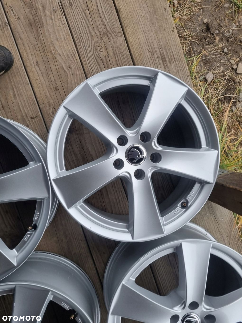 VW PASSAT,GOLF,AUDI,SEAT ,SKODA SUPERB 7.5X18 ET42 5X112 super stan - 6