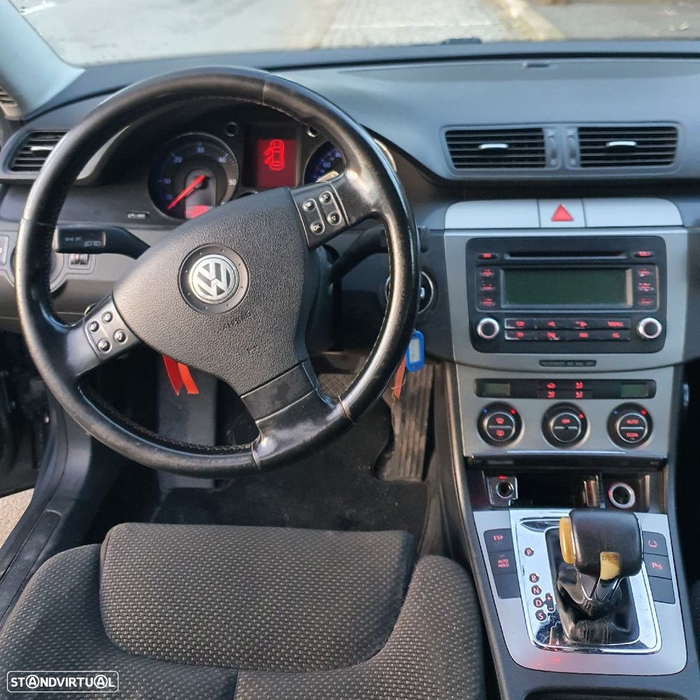VW Passat 2.0 TDI Confortline DSG - 6