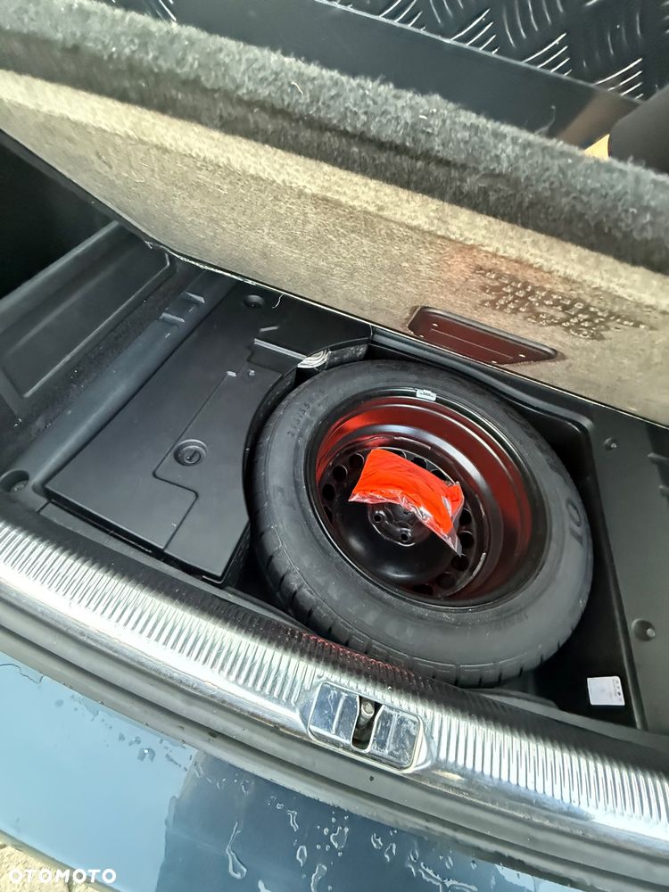 Volkswagen Passat Variant 2.0 TDI DPF Highline - 19