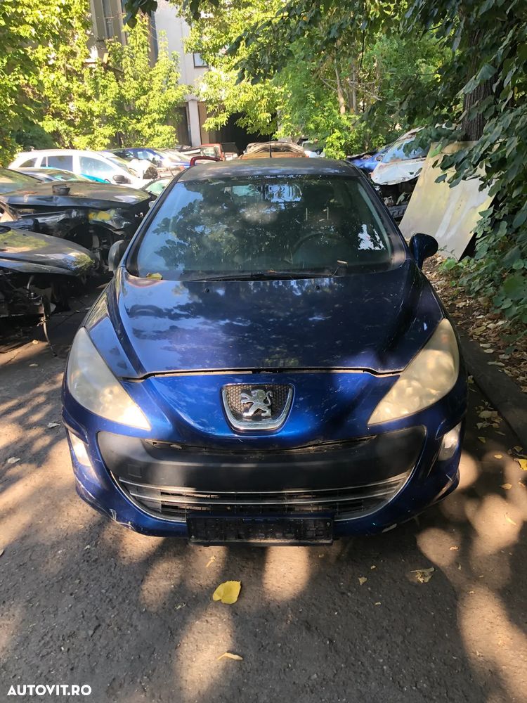 Dezmembrez Peugeot 308 albastru 1,6 HDI 2008 - 3