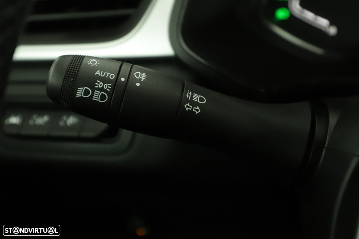 Renault Captur 1.0 TCe Techno Bi-Fuel - 17