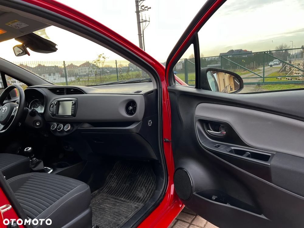 Toyota Yaris 1.5 Premium - 16