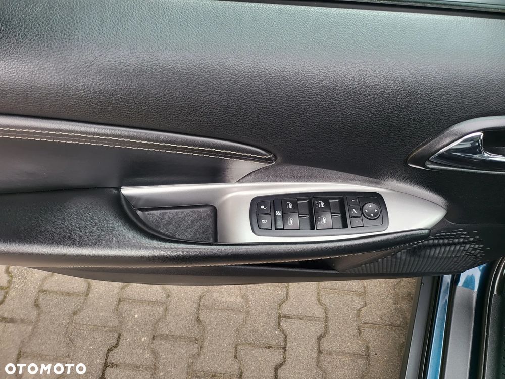 Fiat Freemont 2.0 Multijet 16V DPF Automatik Allrad Black Code - 12