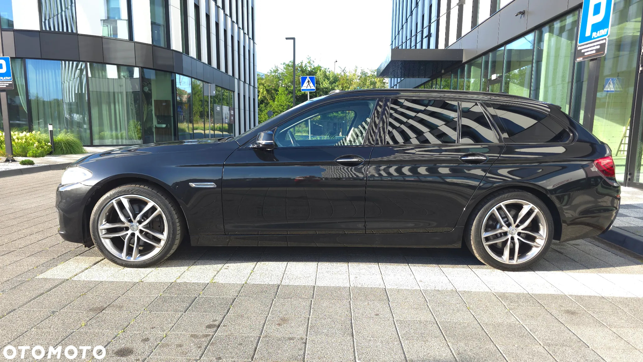 BMW Seria 5 530d Touring Luxury Line - 2