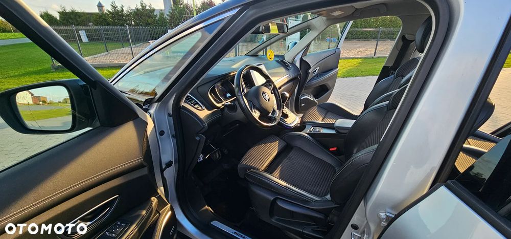 Renault Scenic 1.7 Blue dCi Bose EDC - 13