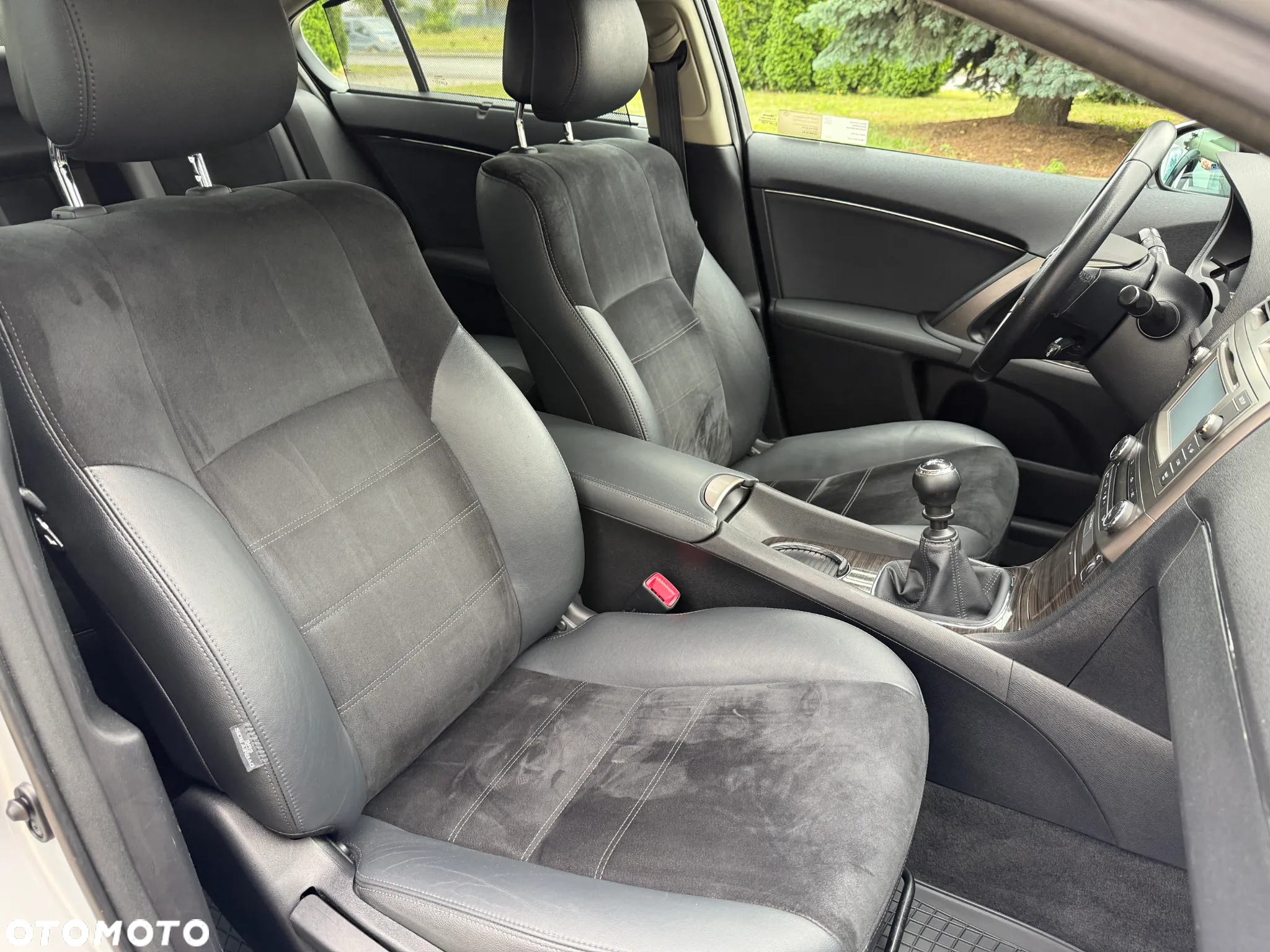 Toyota Avensis 2.0 Prestige - 31