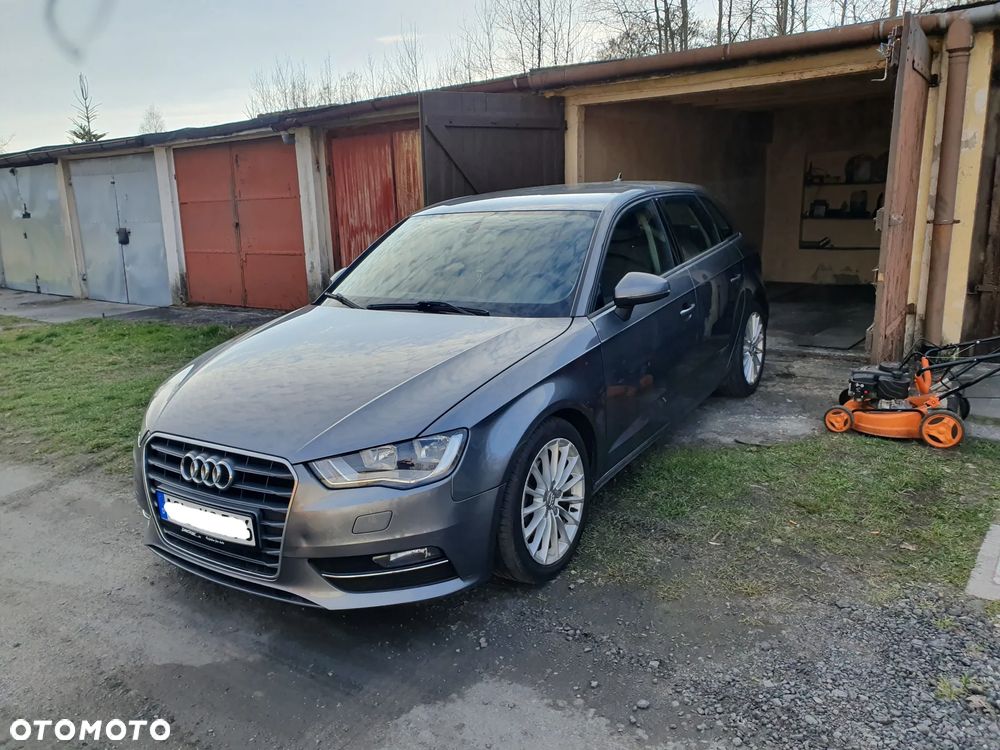 Audi A3 Sportback - 2