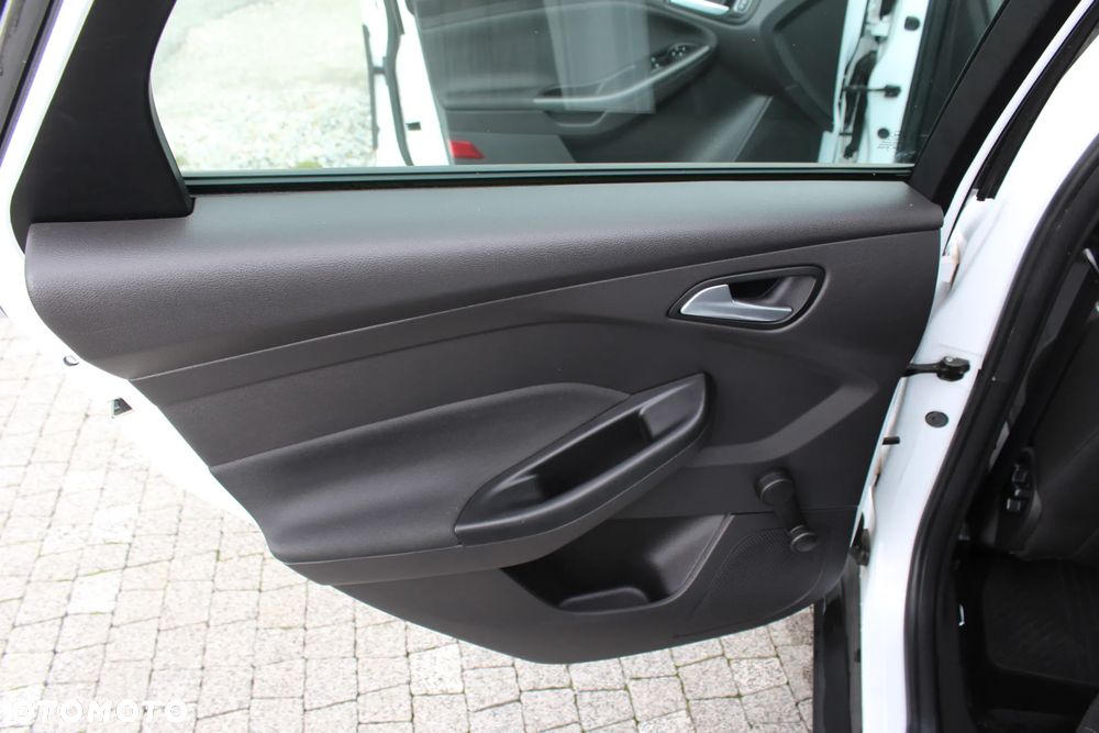 Ford Focus - 16