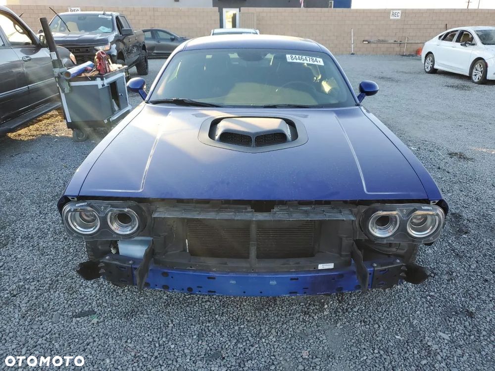 Dodge Challenger - 27