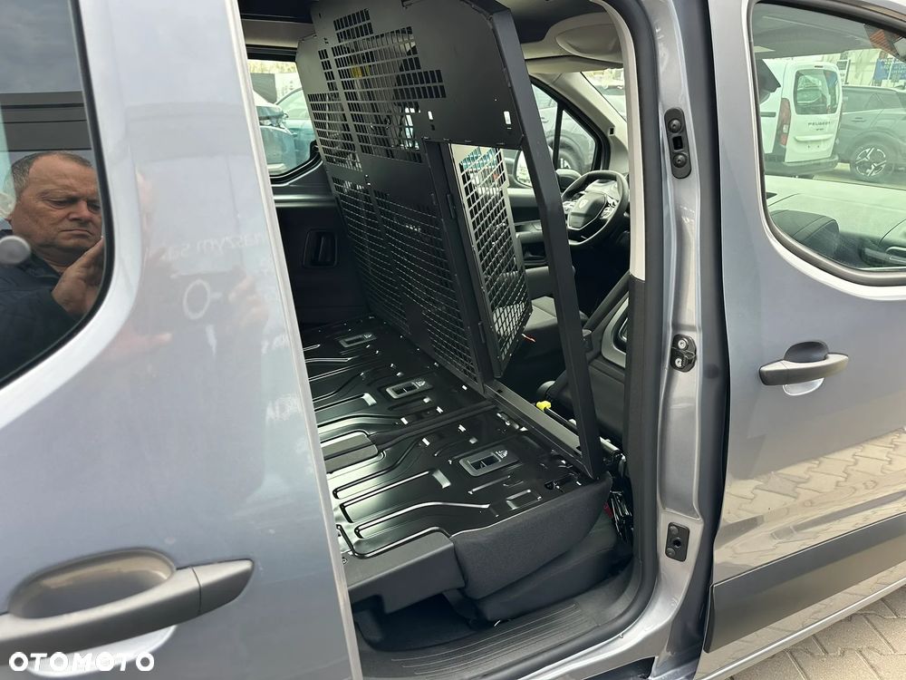 Peugeot Partner Furgon Załogowy XL Diesel 100KM Manual - 16