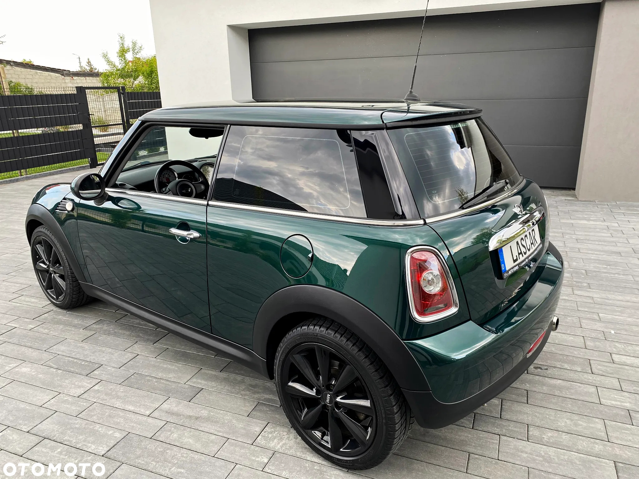 MINI ONE Standard - 23