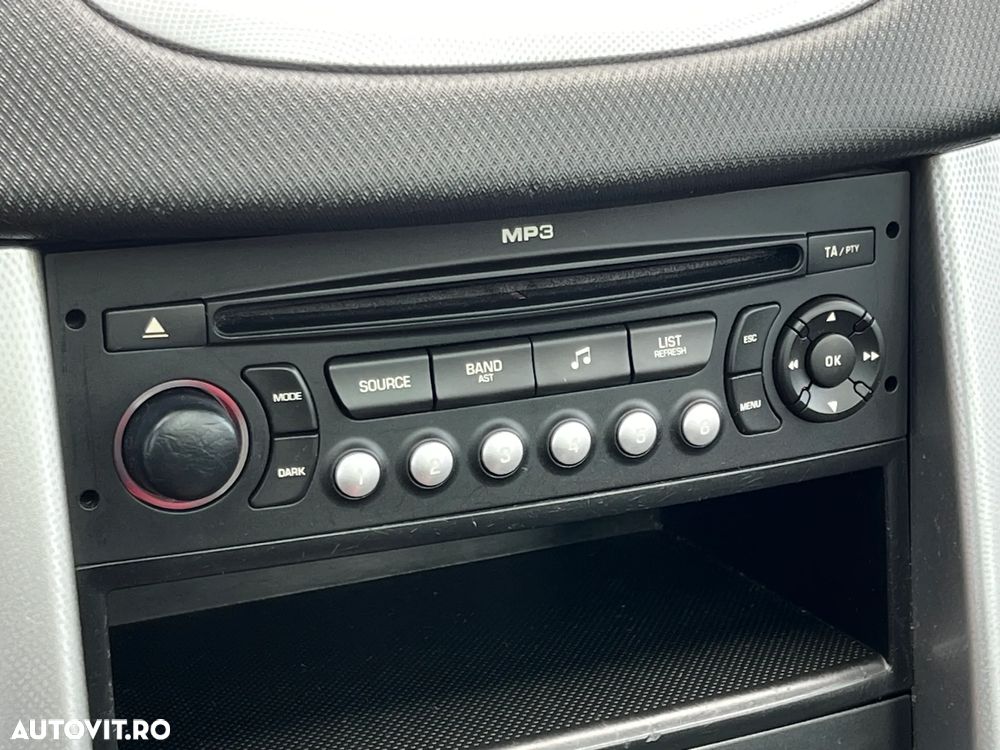 Peugeot 207 1.4 E Premium - 15
